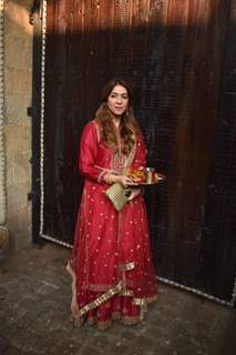 Bollywood celebrities celebrate Karva Chauth at Anil Kapoor house!