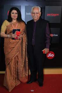 Bollywood celebrities walk the Red Carpet at Jio MAMI 2019! 