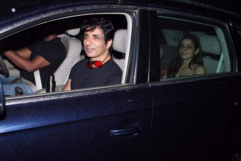 Bollywood celebrities at Farah Khan's house party!