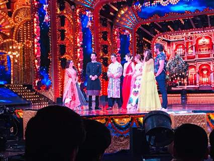 Karan V Grover, Dipika Kakar, Akshay Kumar, Kriti Sanon, Kriti Kharbanda and Pooja Hegde