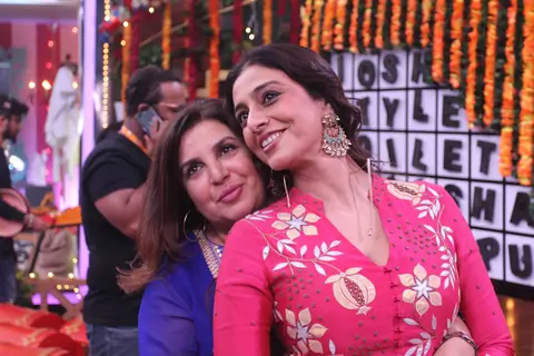 Tabu and Farah on sets of Movie Masti with Maniesh Paul