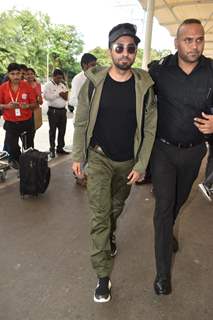 Ayushmann Khurrana snapped at Airport!