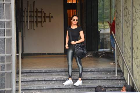 Shraddha Kapoor snapped at gym!