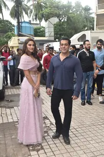 saiee manjrekar and Salman Khan