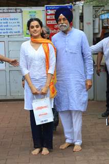 Taapsee Pannu with her father