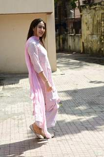 Sara Ali Khan papped around the town!