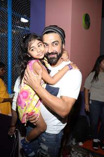 Ashish Chowdhry with daughter