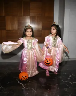 Bella and Vienna
