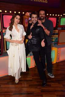 Sara Ali Khan and Rohit Shetty on the sets of Movie Masti with Maniesh Paul