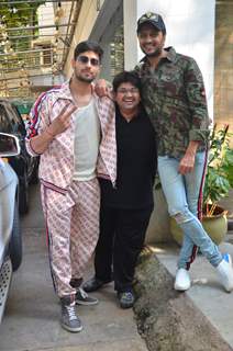 Sidharth Malhotra, Milap Zaveri and Riteish Deshmukh snapped at Marjaavaan's special screening!