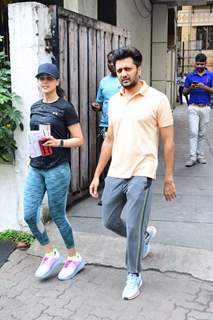 Riteish Deshmukh and Genelia Deshmukh papped around the town