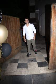 Rohit Dhawan snapped at Milap Zaveri's birthday bash!