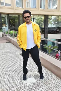 Celebs papped promoting Pagalpanti