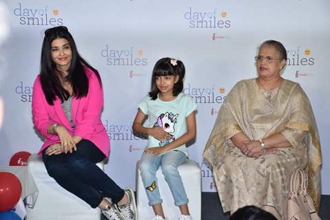 Aishwarya Rai Bachchan snapped at Srcc Hospital with mother and daughter Aaradhya Bachchan for an event!