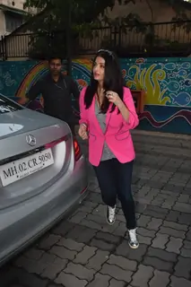Aishwarya Rai Bachchan snapped at Srcc Hospital with mother and daughter Aaradhya Bachchan for an event!