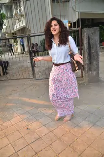 Celebs papped around the town!