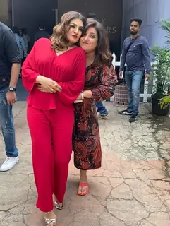 Celebs papped around the town!