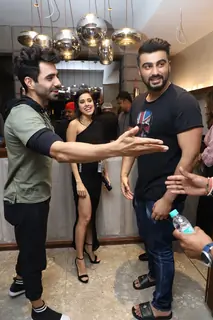 Celebrities snapped at Lean Kitchen by Maya