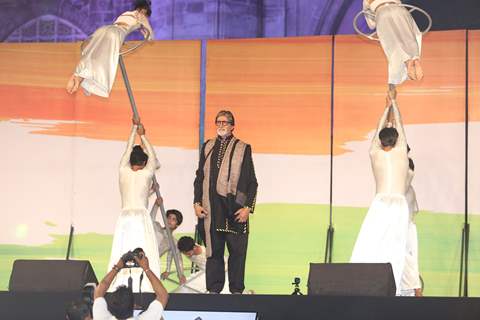 Amitabh Bachchan pays tribute to 26/11 Martyrs!