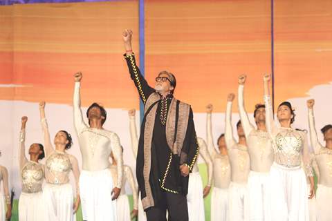 Amitabh Bachchan pays tribute to 26/11 Martyrs!