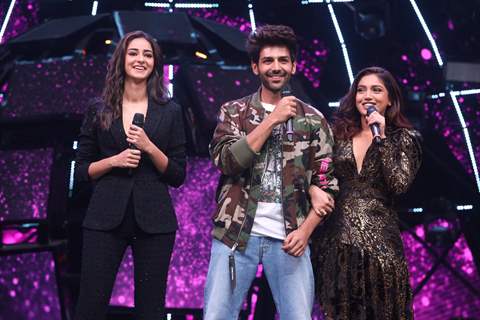 Kartik Aaryan,Bhumi Pednekar and Ananya Pandey on the sets of Indian Idol Season 11