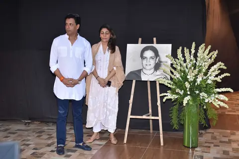Bollywood celebrities attend the prayer meet of Shaukat Azmi