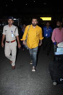 Sunny Deol papped at the airport
