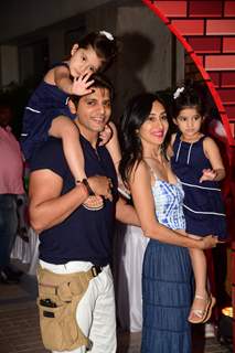 Karanvir Bohra, Teejay Sidhu with twin daughters Bella and Vienna