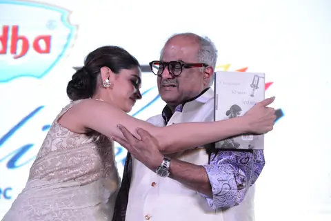 Deepika Padukone consoles Boney Kapoor at Sridevi's book launch