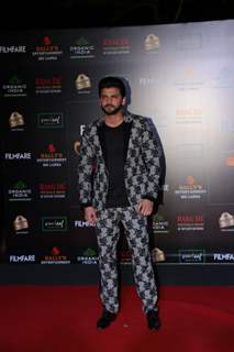 Zaheer Iqbal papped at the Red Carpet of Filmfare Glamour and Style Awards 2019