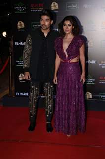 Gurmeet Choudhary and Debina Bonnerjee papped at the Red Carpet of Filmfare Glamour and Style Awards 2019