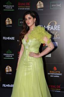 Nupur Sanon papped at the Red Carpet of Filmfare Glamour and Style Awards 2019