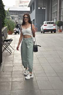 Kriti Kharbanda papped outside Ali Abbas Zafar's office