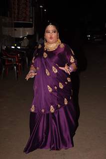 Bharti Singh papped during the shoot of The Kapil Sharma Show