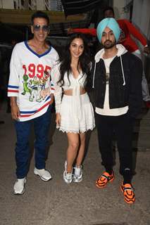 Akshay Kumar, Diljit Dosanjh and Kiara Advani snapped at the airport