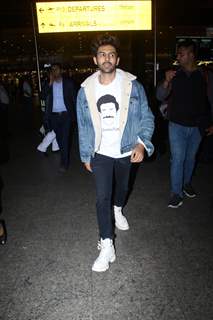 Kartik Aaryan snapped at the airport