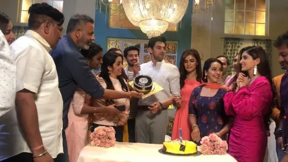 Harsh Nagar's birthday on the sets of Kartik purnima!