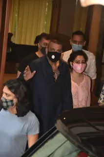 Sanjay Dutt leaves for Cancer Treatment at Kokilaben Hospital