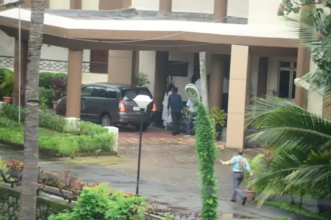 Rhea Chakraborty and brother Showik snapped arriving at DRDO guest house after receiving summons from CBI!