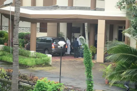 Rhea Chakraborty and brother Showik snapped arriving at DRDO guest house after receiving summons from CBI!