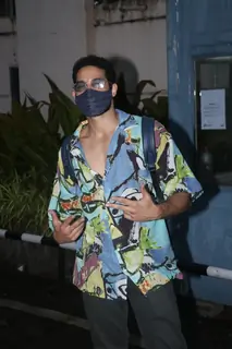 Bollywood celebrities snapped around the town!