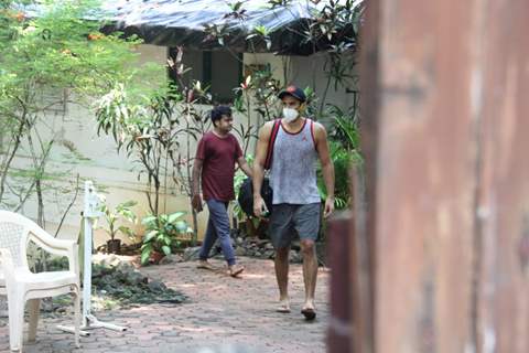 Aditya Roy Kapur snapped at Pali Hill, Bandra