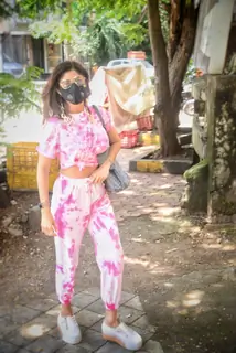 Shilpa Shetty snapped at Juhu