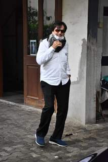 Sanjay Khan snapped around the town!