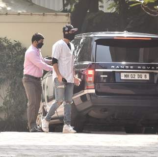 Ranbir Kapoor snapped at YRF office, Andheri