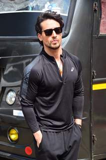 Tiger Shroff snapped on the sets 