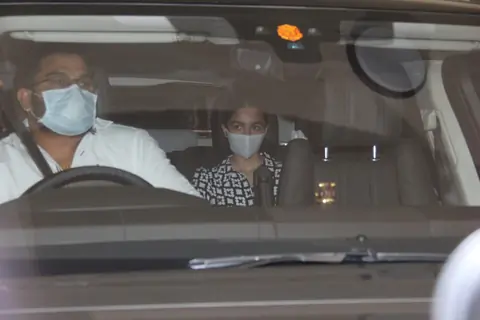 Alia Bhatt snapped at dubbing studio!