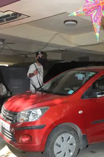 Ranbir Kapoor snapped at dubbing studio!