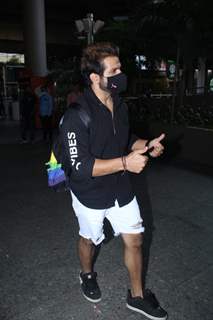 Rithvik Dhanjani snapped at airport