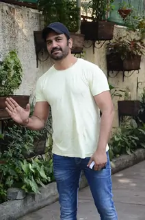 Sharad Kelkar snapped at dubbing studio in Juhu
